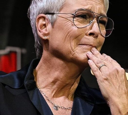 Jamie Lee Curtis overwhelmed with grief makes the heart-wrenching announcement