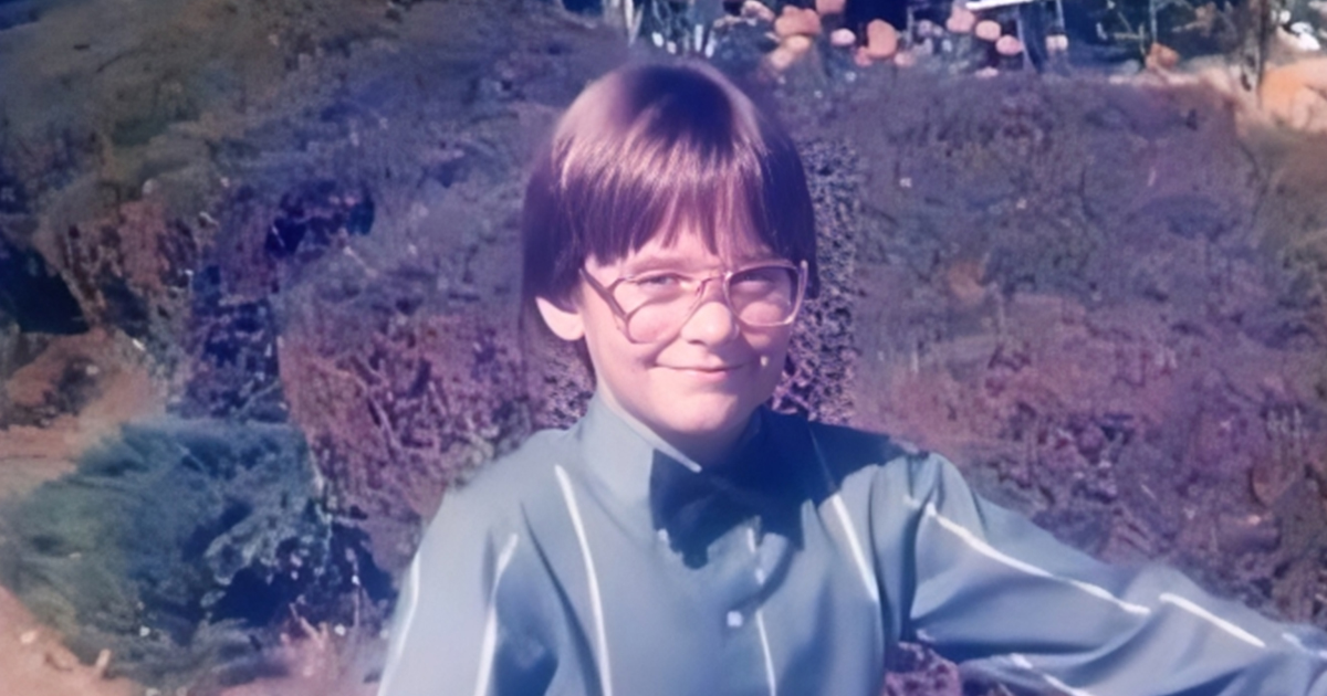 This son of a bank robber relied on neighbors for food – today he’s an icon & one of the richest men in