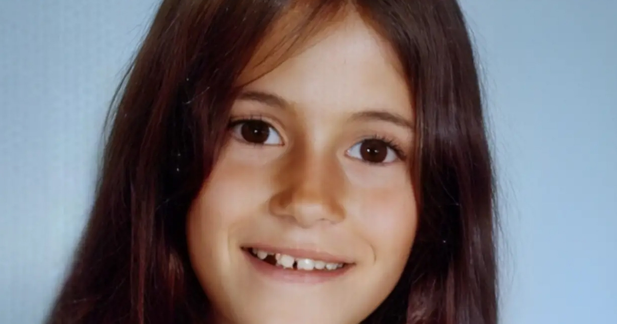 The little girl in this photo grew up to become the richest actress in the world